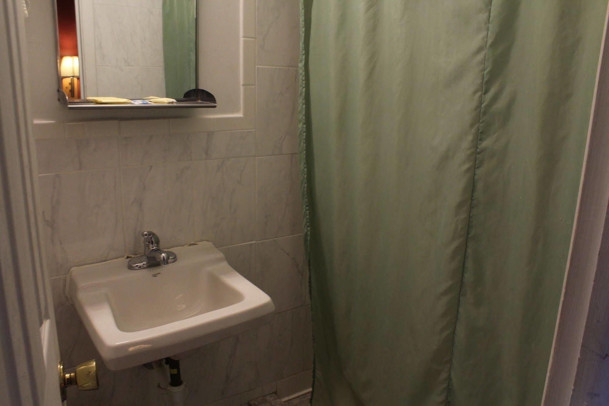 Budget Host Inn Fridley Екстериор снимка